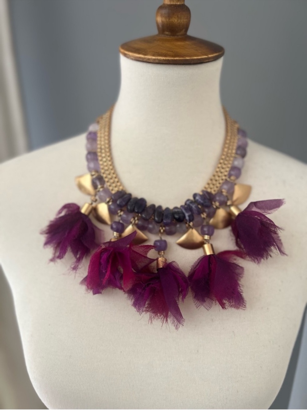 Frou frou necklace